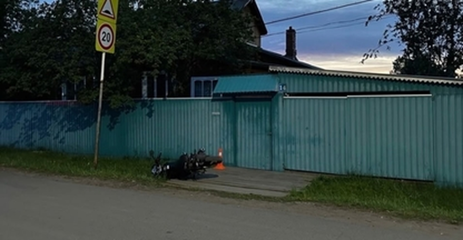 В Братском районе школьница на мотороллере сбила пенсионерку