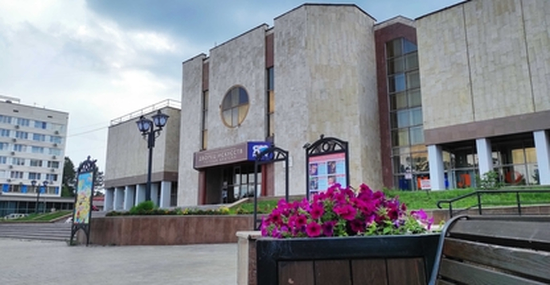 Одну из одиннадцати библиотек Братска оптимизируют, но не сократят