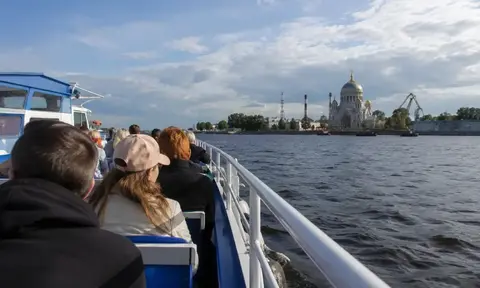 Экскурсия в Кронштадт на теплоходе – один из самых атмосферных маршрутов для отдыха
