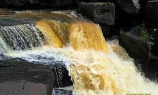 Добчурский водопад в Братском районе: как добраться, что посмотреть и легенды заказника «Бойские болота»