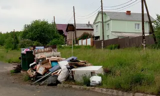Мусора на контейнерных площадках Братска меньше не становится 