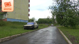 Более тысячи протоколов за нарушение правил парковки во дворах составили в Братске за полгода