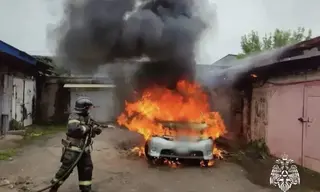 44-летний мужчина пострадал при пожаре в авто в ГСК «Искра-2» в Ангарске