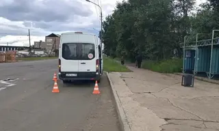 Сотрудники ГАИ в Братске ищут свидетелей падения старушки в автобусе 