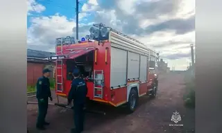 При пожаре в гараже в Братске пострадал «Мерседес»