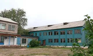 В школе № 8 в жилом районе Сухой Братска с 1 сентября закроют аварийный блок начальной школы