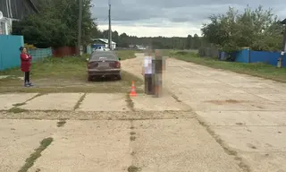 11-летний мотоциклист сбил 4-летнего пешехода в деревне Кардой Братского района