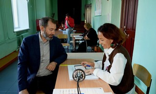 Председатель Законодательного собрания проголосовал на выборах депутата в Госдуму 