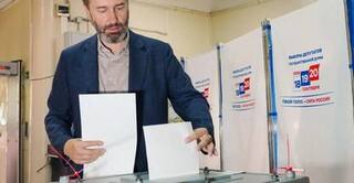 Александр Ведерников проголосовал на выборах в Госдуму