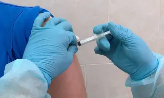 Как защитить себя и близких от гриппа этой осенью
