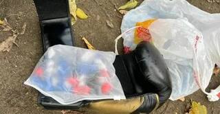 Иркутские полицейские задержали закладчика, прятавшего наркотики в боксёрской перчатке